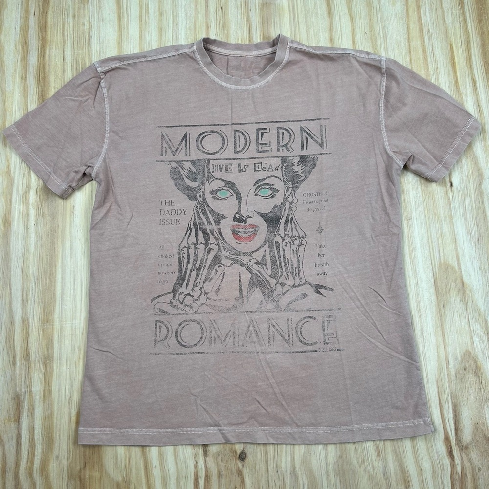 Modern Romance Women's T Shirt Love Is Dead Humor Goth Grunge L Short Sleeve